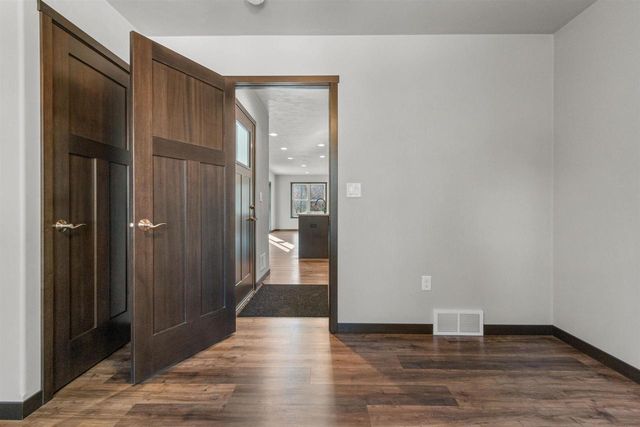 W6513 WOODHAVEN CIRCLE, Wautoma, WI 54982