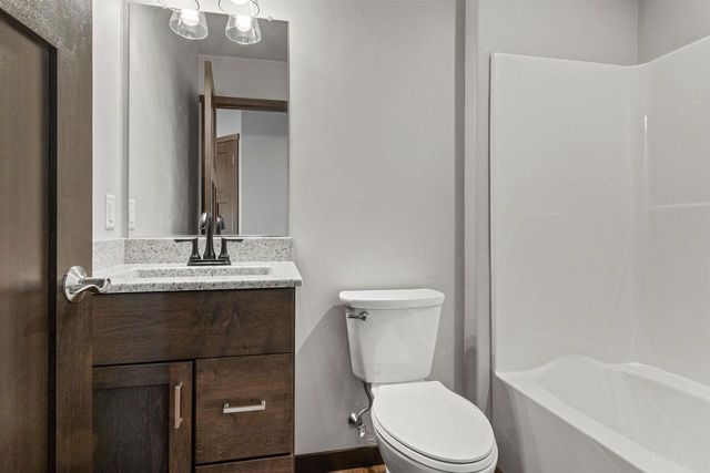 W6513 WOODHAVEN CIRCLE, Wautoma, WI 54982