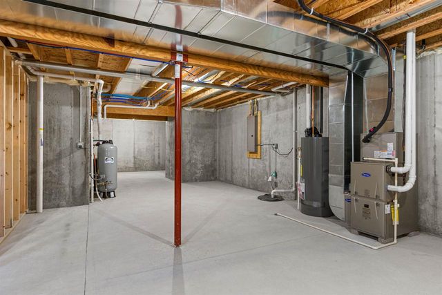 W6513 WOODHAVEN CIRCLE, Wautoma, WI 54982