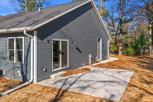 W6513 WOODHAVEN CIRCLE, Wautoma, WI 54982