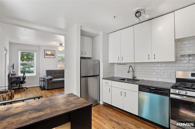 440 Jersey Avenue 202, Jersey City, NJ 07302