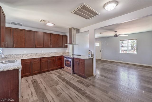 637 Bell Drive, Las Vegas, NV 89101