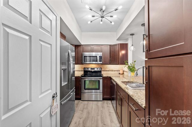 19843 Henderson Road L, Cornelius, NC 28031