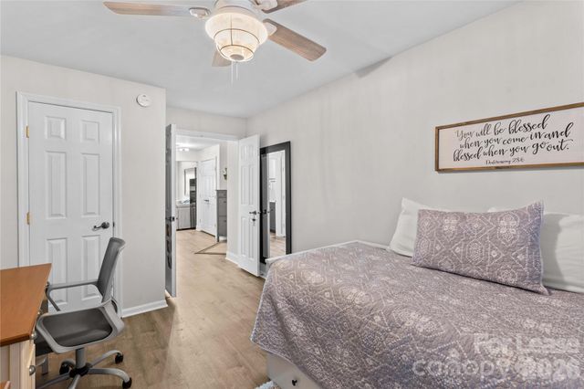 19843 Henderson Road L, Cornelius, NC 28031