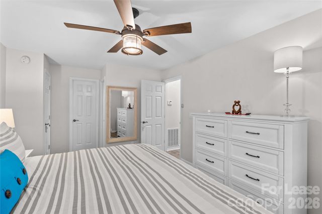 19843 Henderson Road L, Cornelius, NC 28031