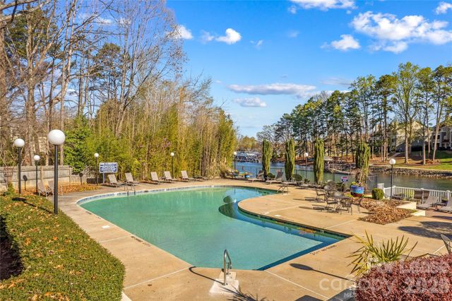 19843 Henderson Road L, Cornelius, NC 28031