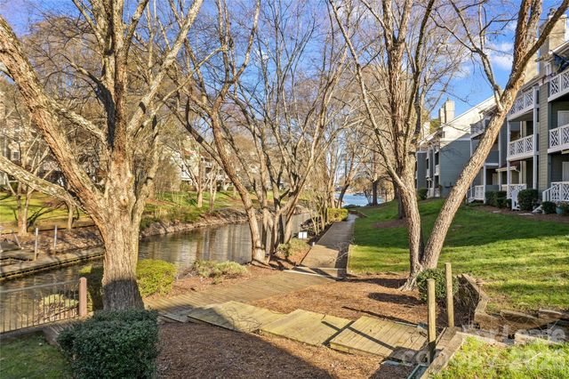 19843 Henderson Road L, Cornelius, NC 28031