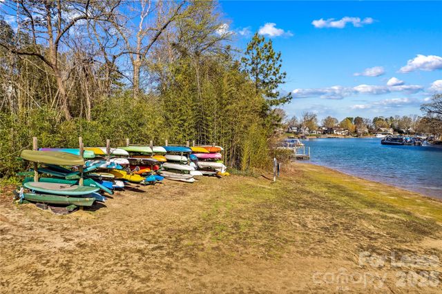 19843 Henderson Road L, Cornelius, NC 28031