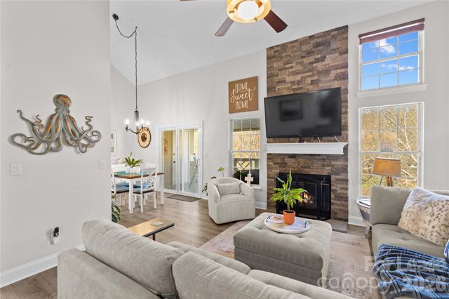 19843 Henderson Road L, Cornelius, NC 28031