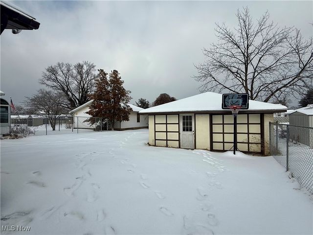 921 17th Street, Vienna, WV 26105