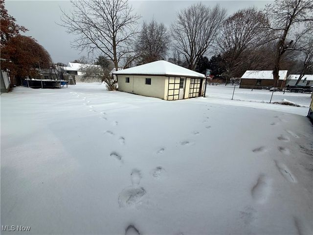 921 17th Street, Vienna, WV 26105