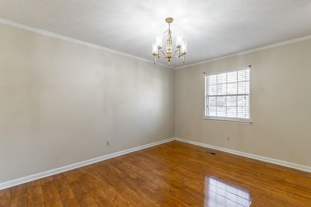 2500 Shenandoah Drive, Chattanooga, TN 37421