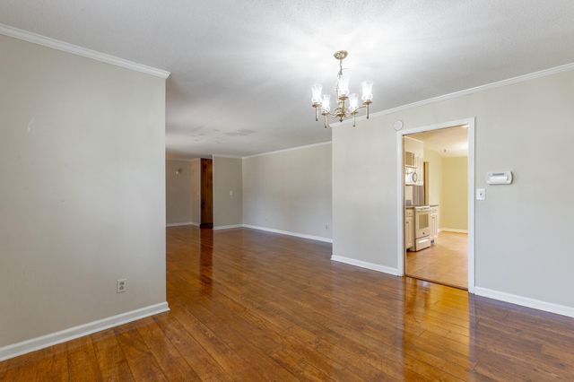 2500 Shenandoah Drive, Chattanooga, TN 37421