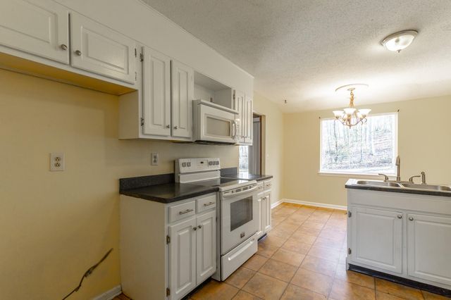 2500 Shenandoah Drive, Chattanooga, TN 37421