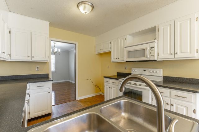 2500 Shenandoah Drive, Chattanooga, TN 37421