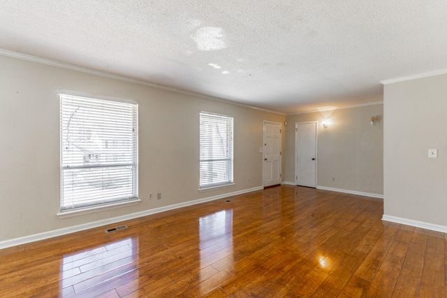 2500 Shenandoah Drive, Chattanooga, TN 37421