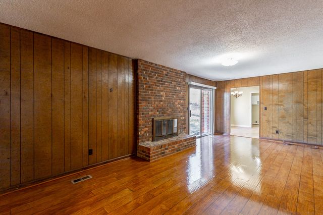 2500 Shenandoah Drive, Chattanooga, TN 37421