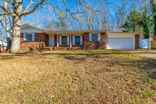 2500 Shenandoah Drive, Chattanooga, TN 37421