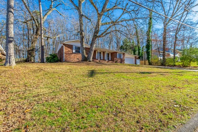 2500 Shenandoah Drive, Chattanooga, TN 37421