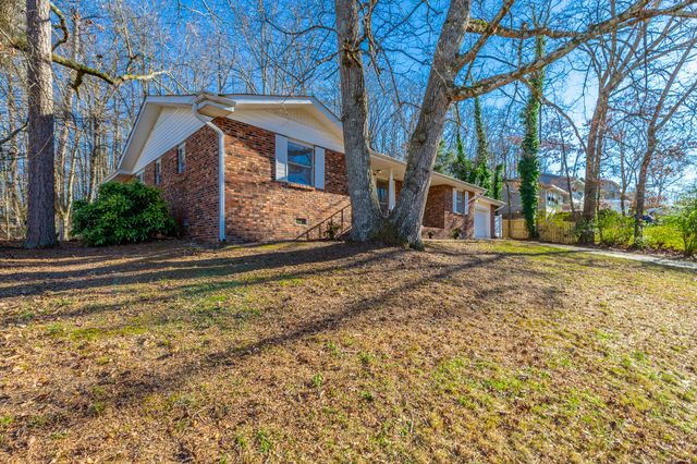 2500 Shenandoah Drive, Chattanooga, TN 37421