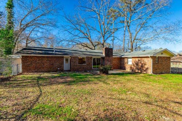 2500 Shenandoah Drive, Chattanooga, TN 37421