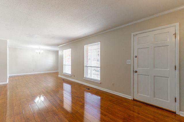 2500 Shenandoah Drive, Chattanooga, TN 37421