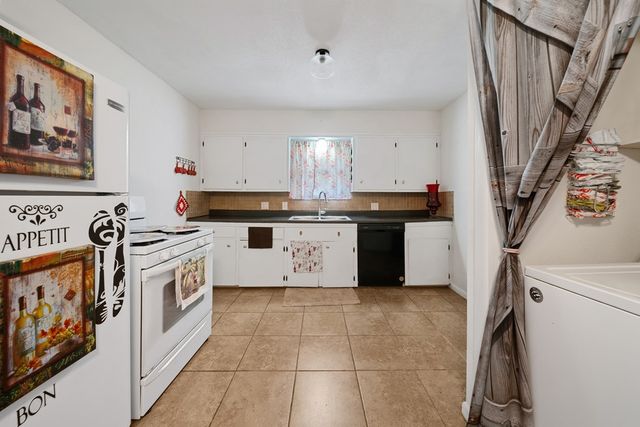 1600 E 17th St, Big Spring, TX 79720