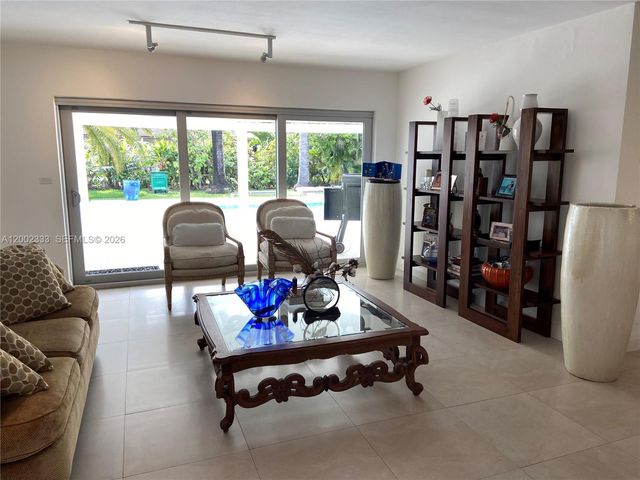 9840 SW 69th Ave 0, Pinecrest, FL 33156