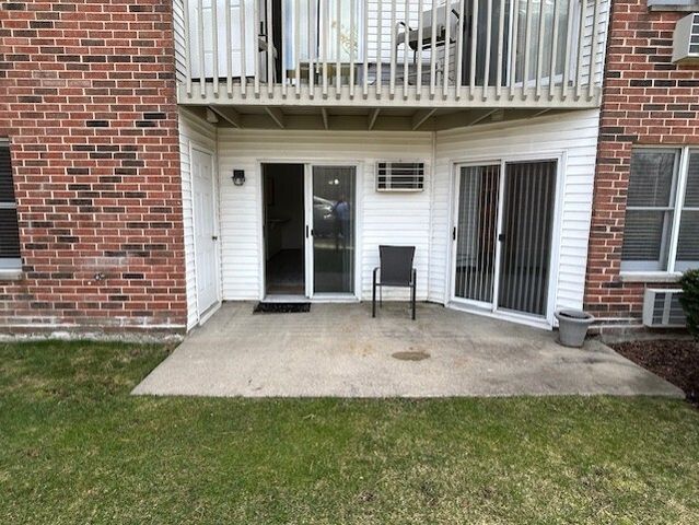 1345 Cunat Court 1B, Lake In The Hills, IL 60156