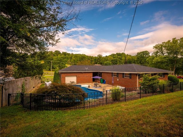 1240 Rocky Step Road, Scott Depot, WV 25560