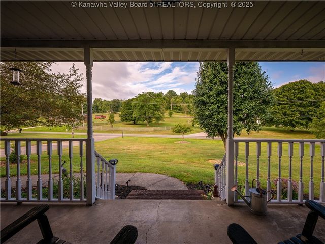 1240 Rocky Step Road, Scott Depot, WV 25560