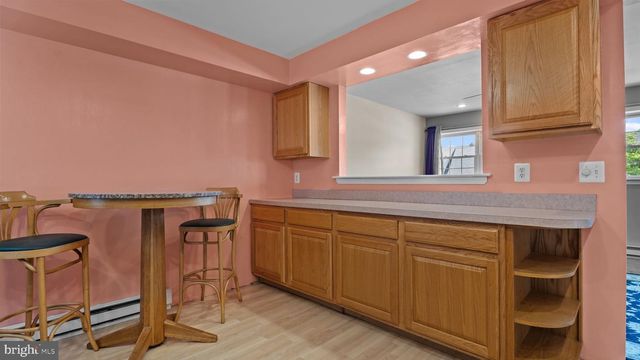 6961 PAWLING STREET, Philadelphia, PA 19128