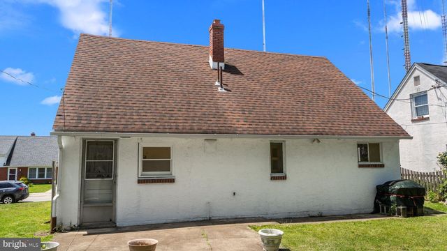 6961 PAWLING STREET, Philadelphia, PA 19128