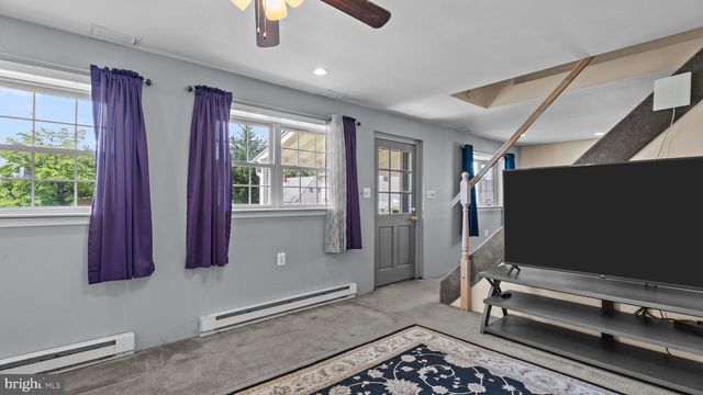 6961 PAWLING STREET, Philadelphia, PA 19128