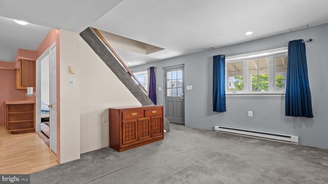 6961 PAWLING STREET, Philadelphia, PA 19128