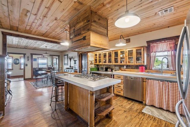 24411 N County Road 3210 Road, Elmore City, OK 73433