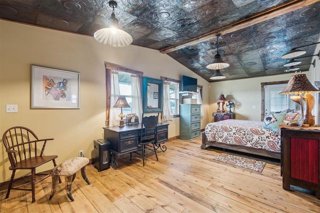 24411 N County Road 3210 Road, Elmore City, OK 73433