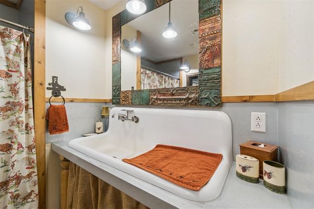 24411 N County Road 3210 Road, Elmore City, OK 73433