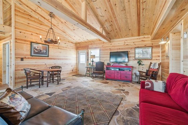 24411 N County Road 3210 Road, Elmore City, OK 73433