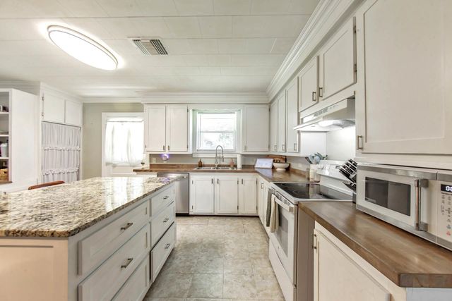 209 Darolina Street, Thibodaux, LA 70301