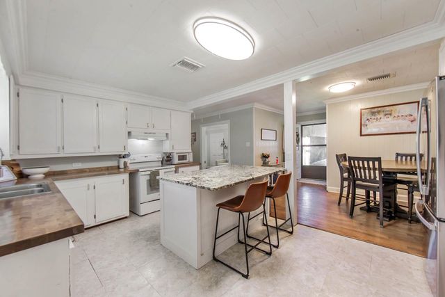 209 Darolina Street, Thibodaux, LA 70301