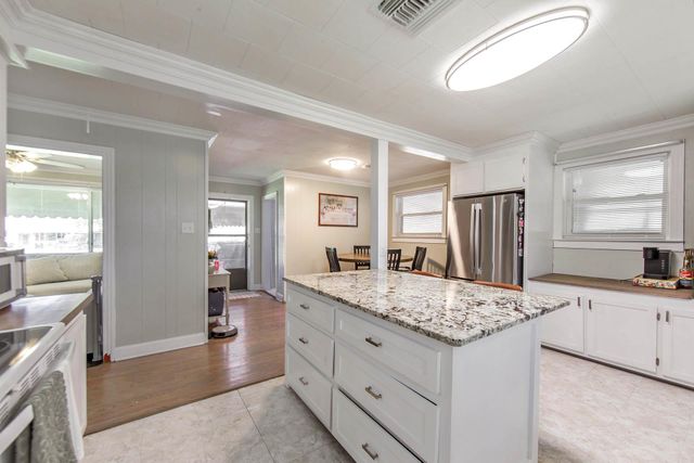 209 Darolina Street, Thibodaux, LA 70301