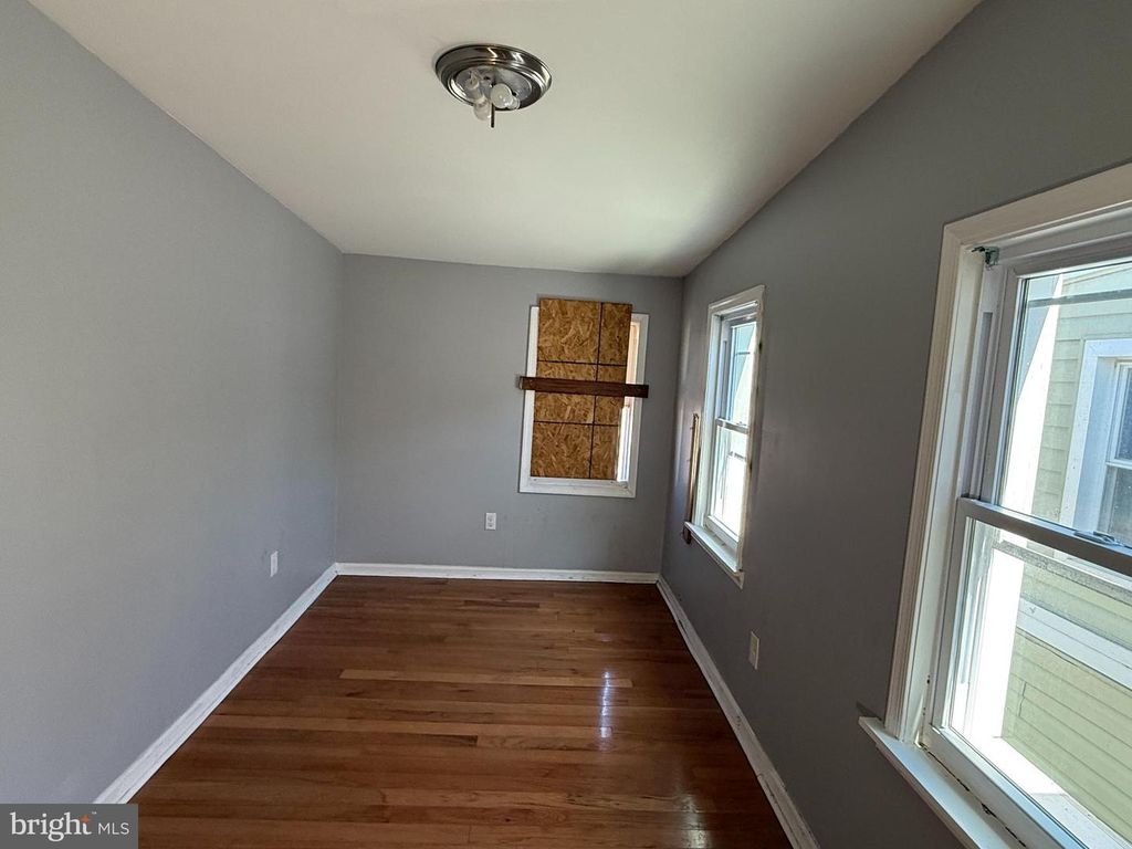 Image 17 of property listing at 1217 GREENMOUNT AVE, Baltimore, MD 21202