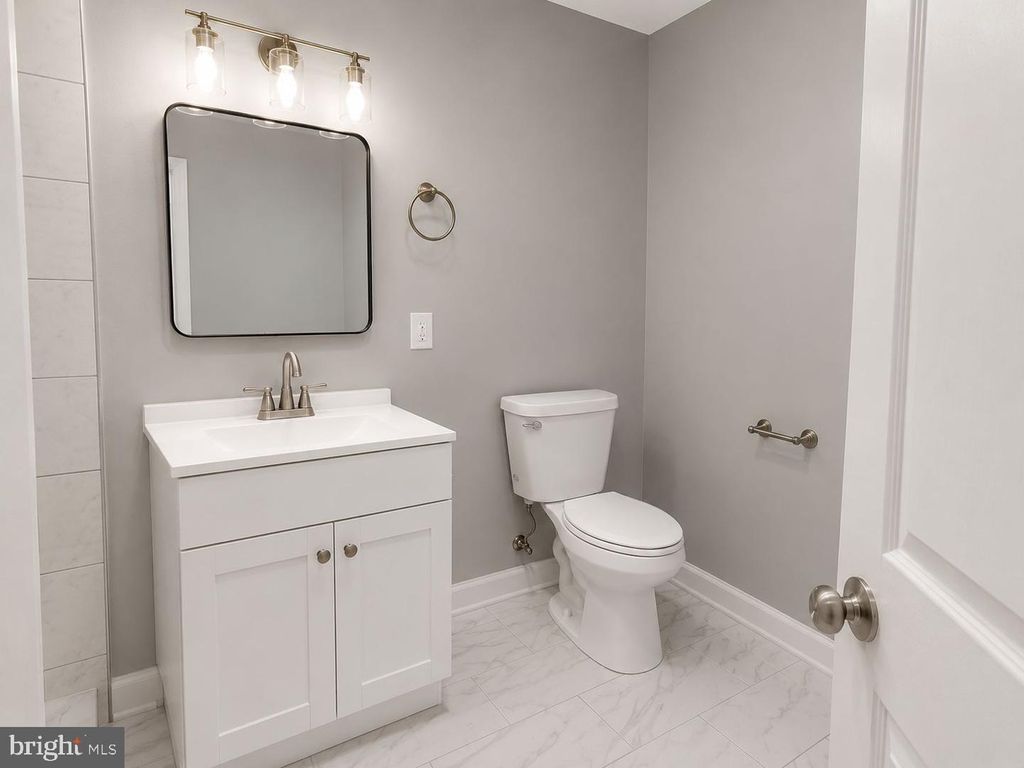 Image 3 of property listing at 1217 GREENMOUNT AVE, Baltimore, MD 21202
