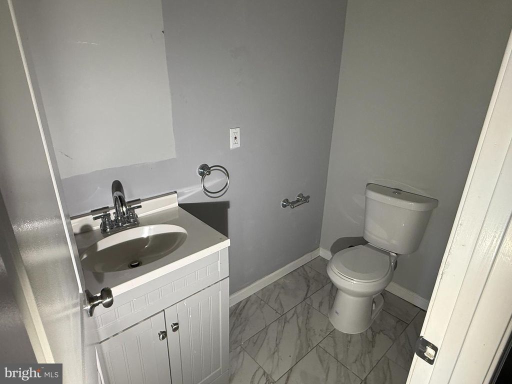Image 6 of property listing at 1217 GREENMOUNT AVE, Baltimore, MD 21202