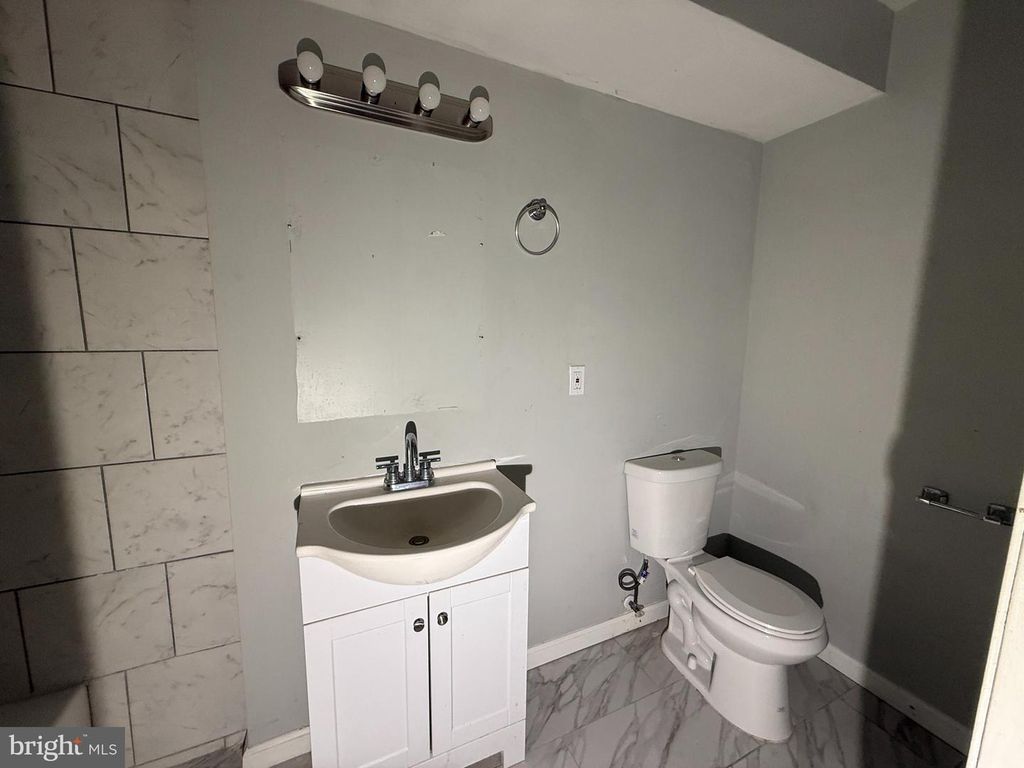 Image 7 of property listing at 1217 GREENMOUNT AVE, Baltimore, MD 21202