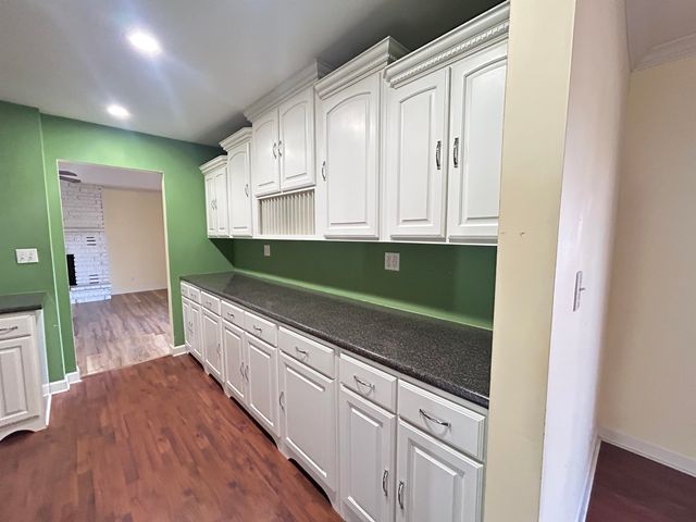 86 Cherokee Road, Cherokee Village, AR 72529