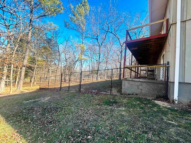86 Cherokee Road, Cherokee Village, AR 72529