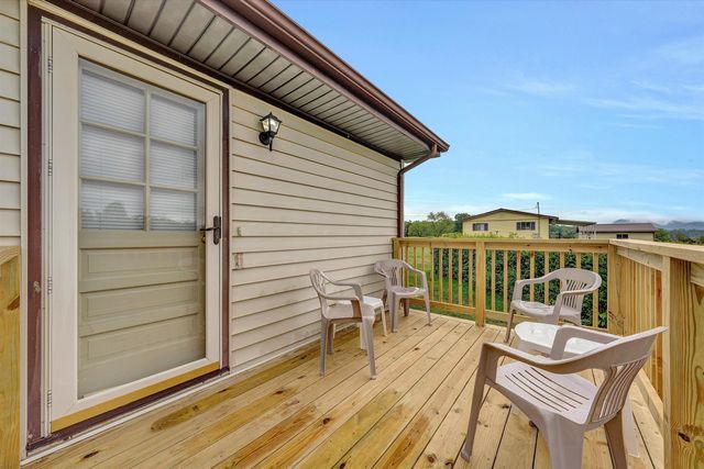 1151 Wheatland RD, Buchanan, VA 24066