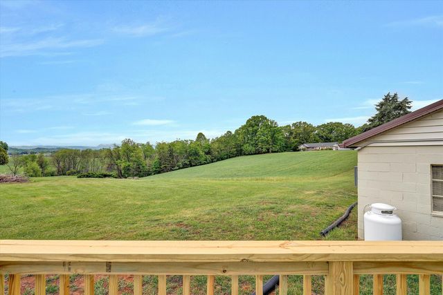 1151 Wheatland RD, Buchanan, VA 24066